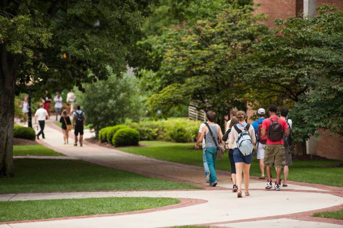 Arrivée à l'université : faut-il assister à la pré-rentrée... et à quoi sert-elle ?